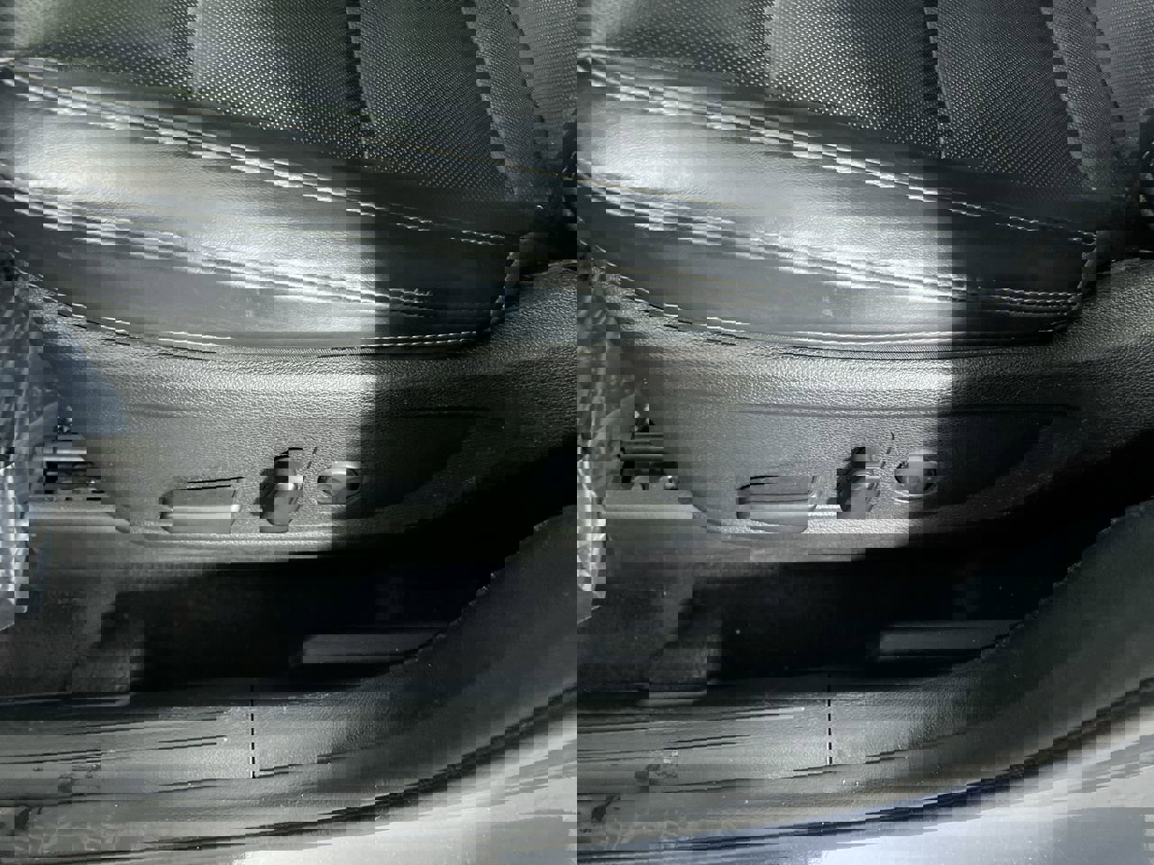 Used 2020 Kia Telluride S image 13