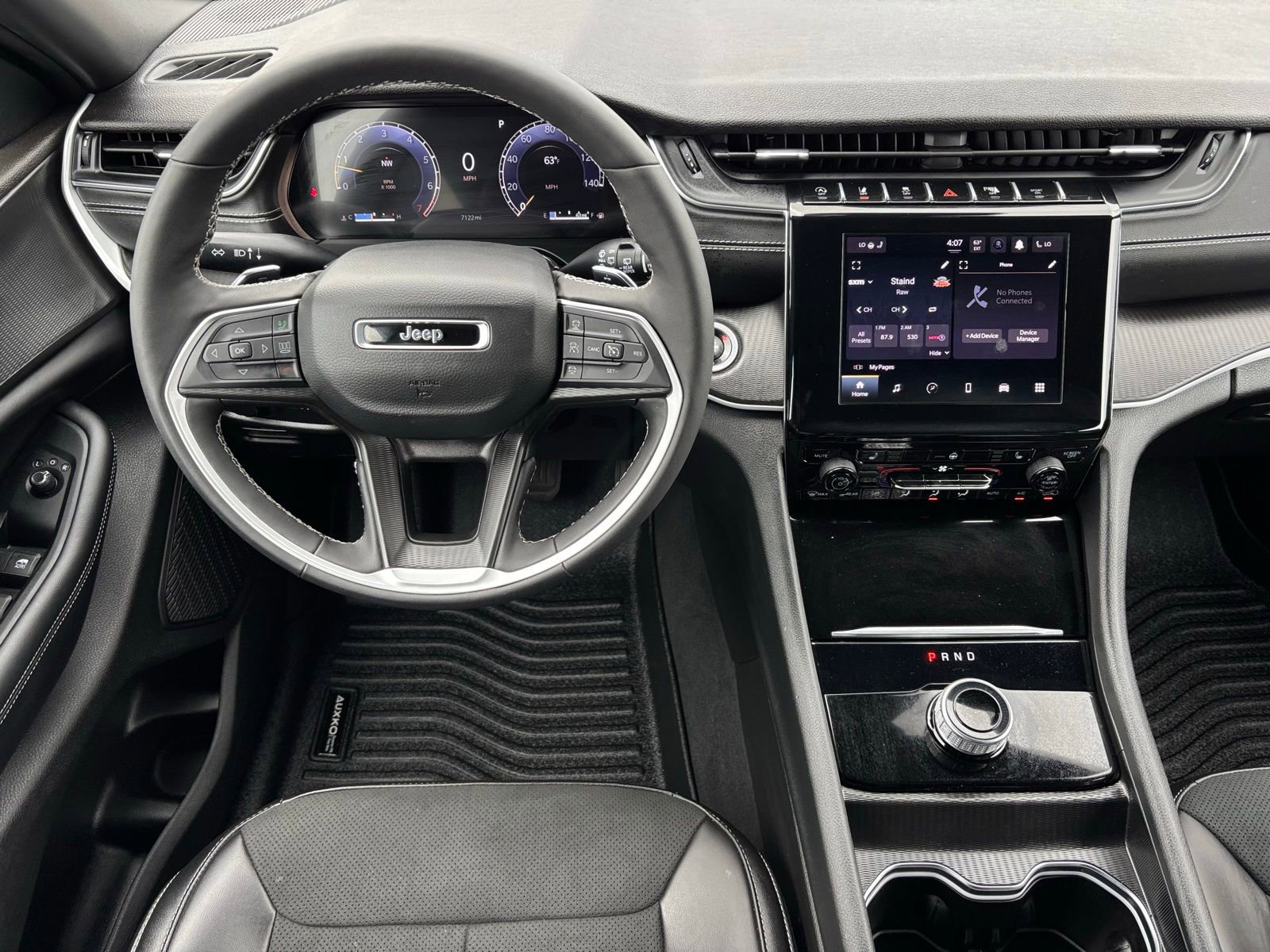 Used 2025 Jeep Grand Cherokee L Altitude image 5