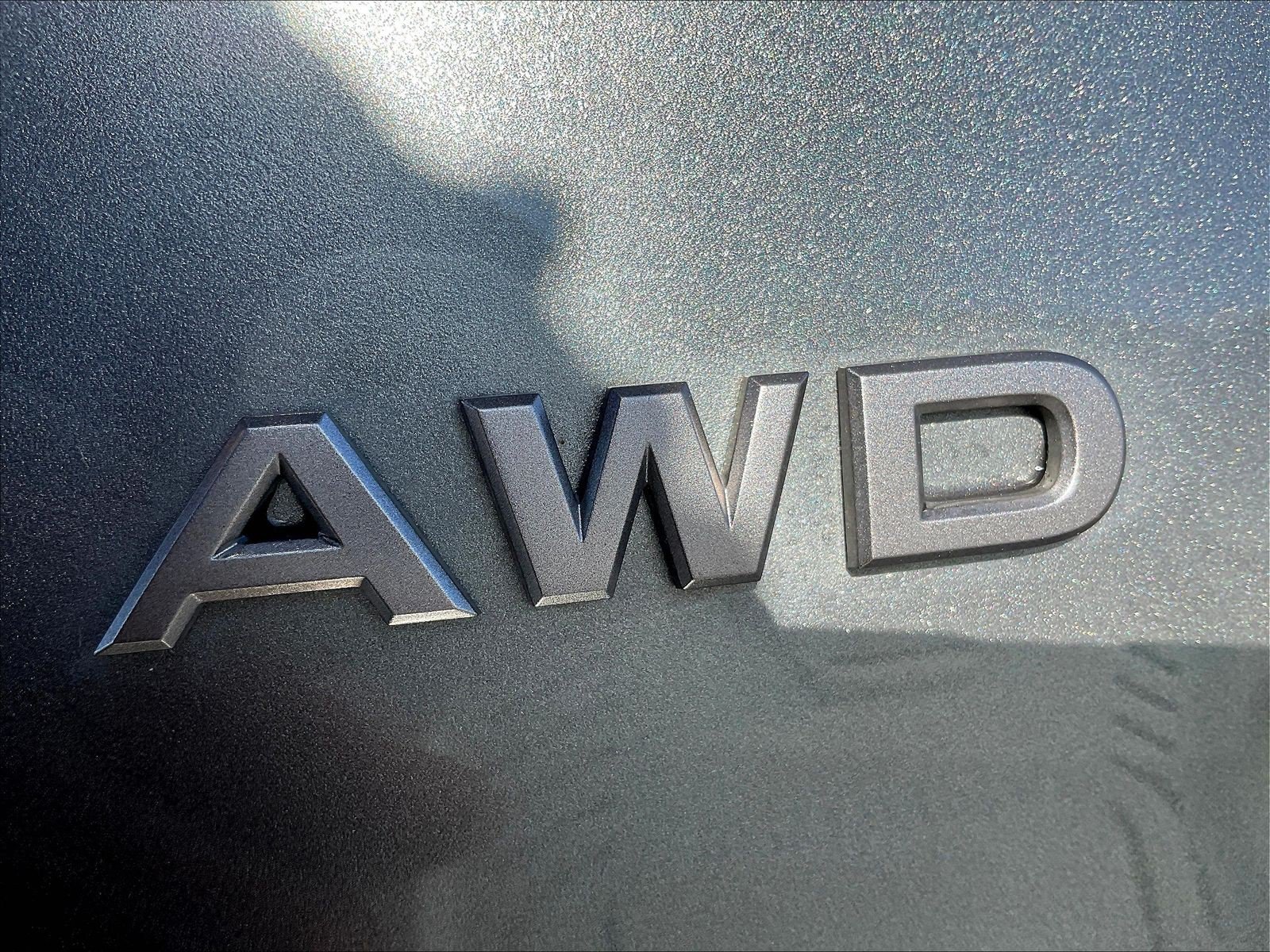 Used 2024 Nissan Rogue S AWD/4WD image 27