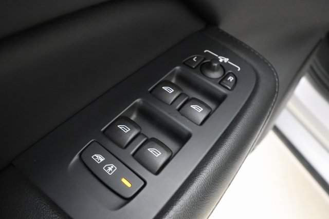 Used 2024 Volvo S60 B5 Plus image 8