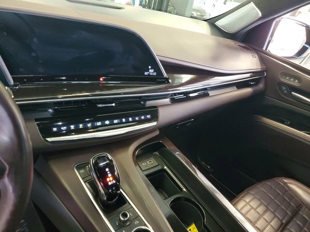 Used 2023 Cadillac Escalade Sport Platinum w/ LPO, ONYX Package AWD/4WD image 26
