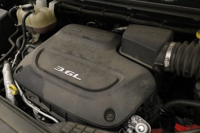 Used 2018 Chrysler Pacifica Touring Plus image 11