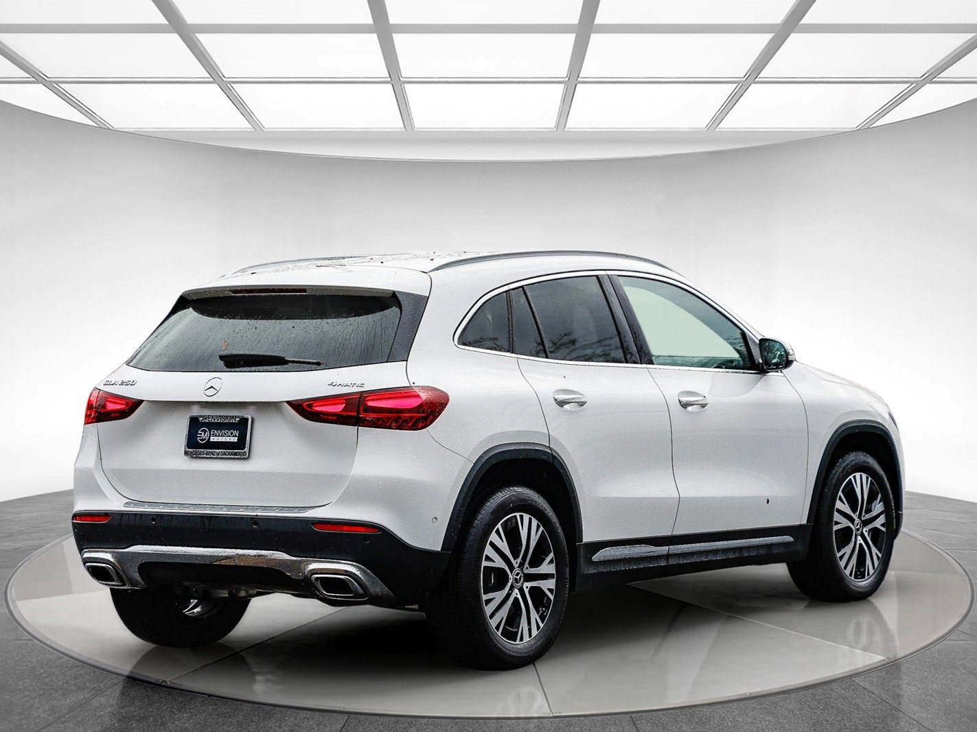 Used 2025 Mercedes-Benz GLA 250 4MATIC image 4