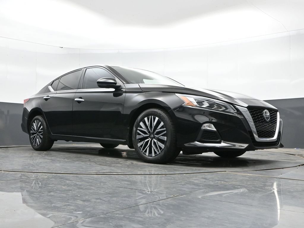 Used 2022 Nissan Altima 2.5 SR w/ Midnight Edition Package FWD image 43
