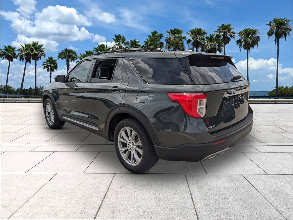 Used 2023 Ford Explorer XLT w/ Equipment Group 202A image 7