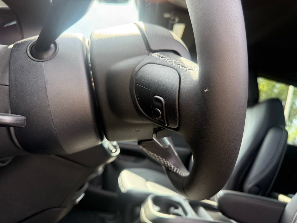 New 2027 Chrysler Pacifica Select FWD image 19