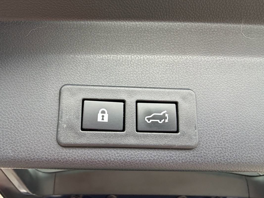 Used 2023 Subaru Ascent Premium w/ Convenience Package image 10