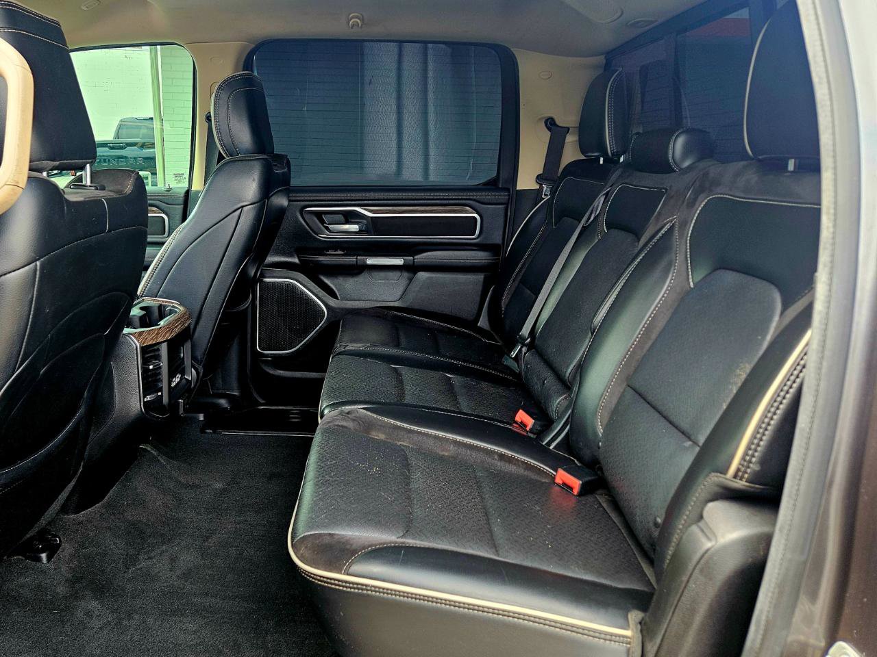 Used 2019 RAM 1500 Laramie AWD/4WD image 27