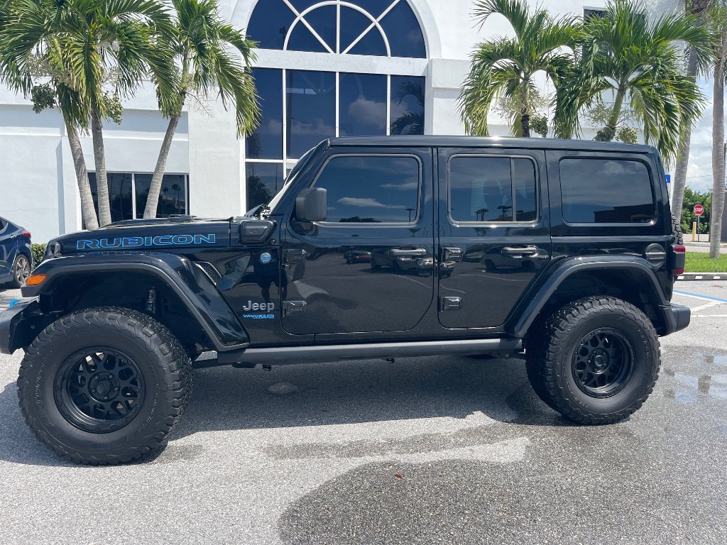 Used 2022 Jeep Wrangler Unlimited Rubicon 4xe w/ Safety Group AWD/4WD image 3