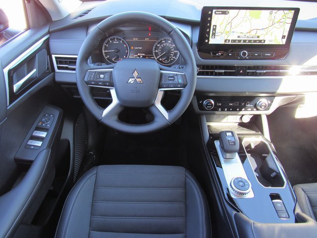 New 2026 Mitsubishi Outlander SE FWD image 10