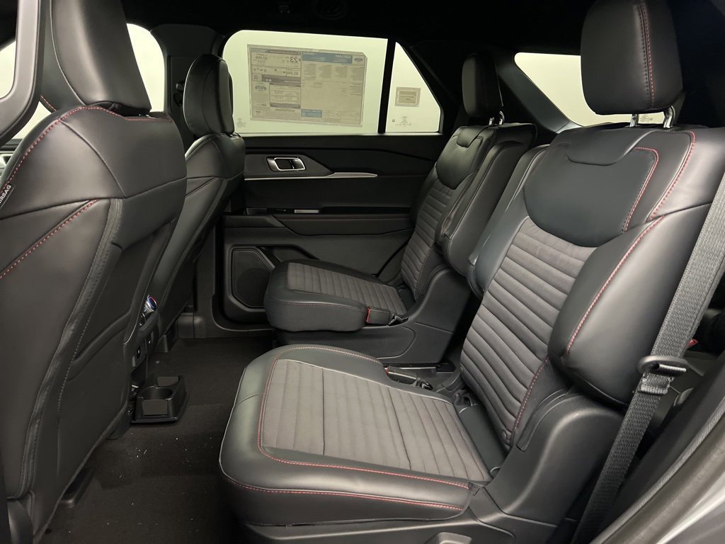 New 2025 Ford Explorer ST-Line image 31