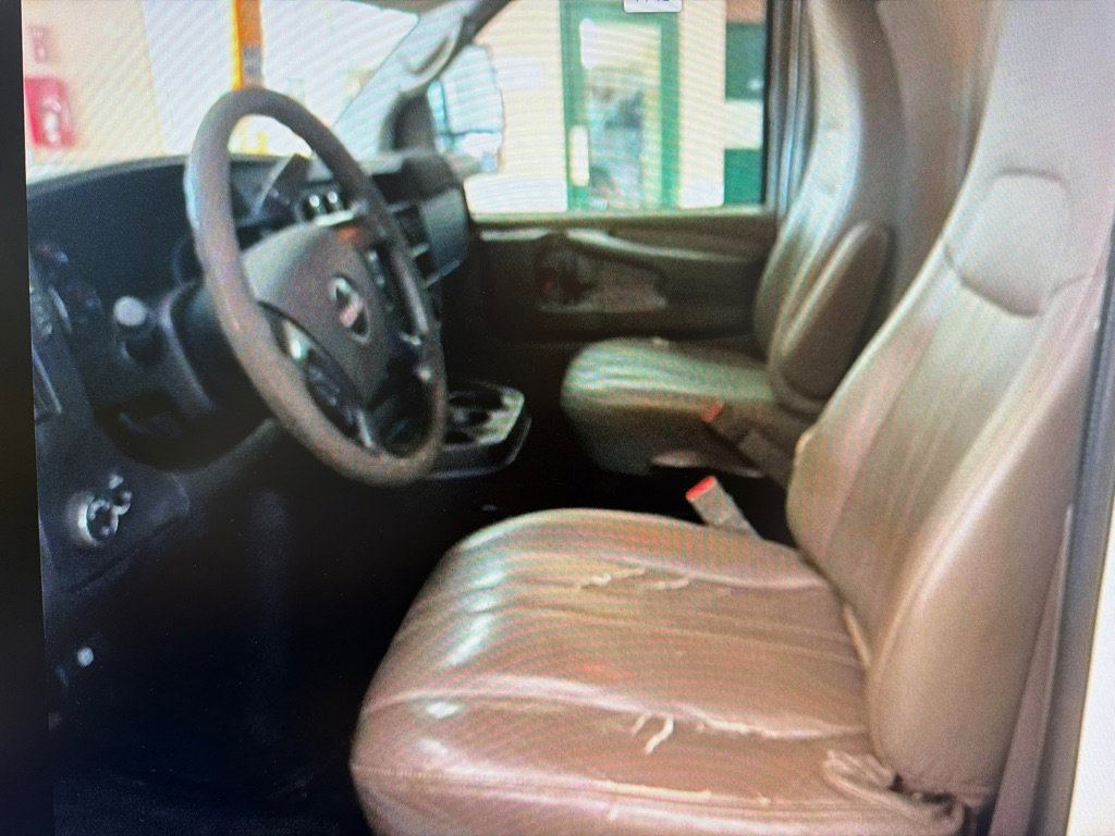 Used 2015 GMC Savana 3500 RWD image 7