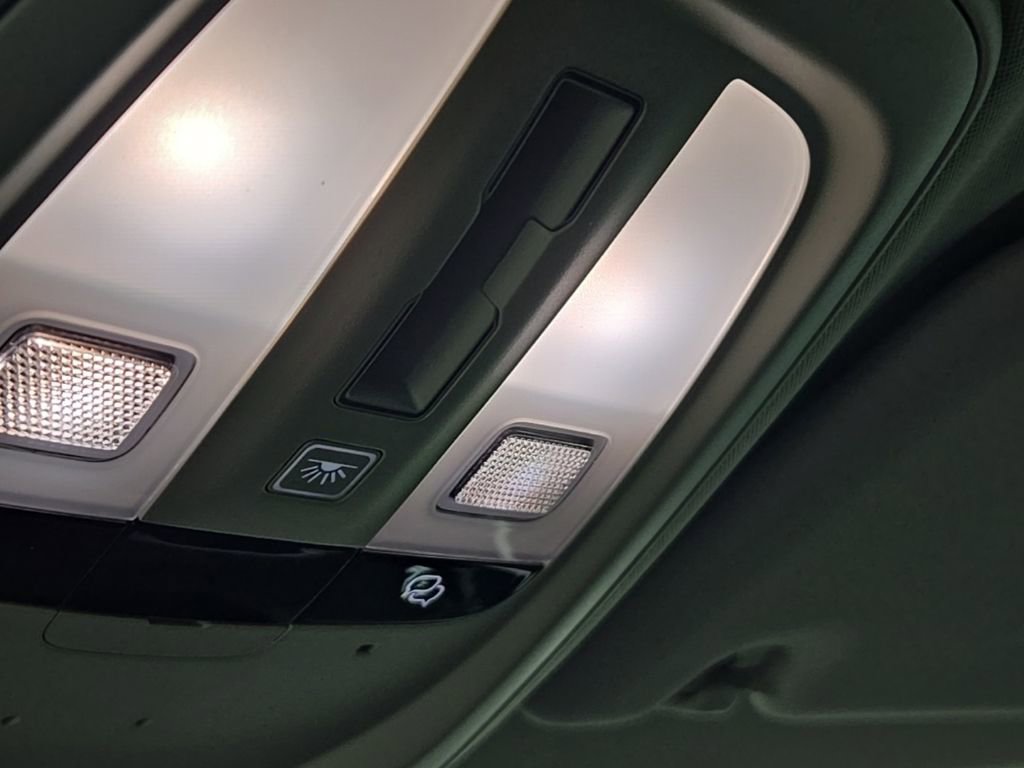 Certified 2025 Volvo V60 B5 Cross Country Plus image 26