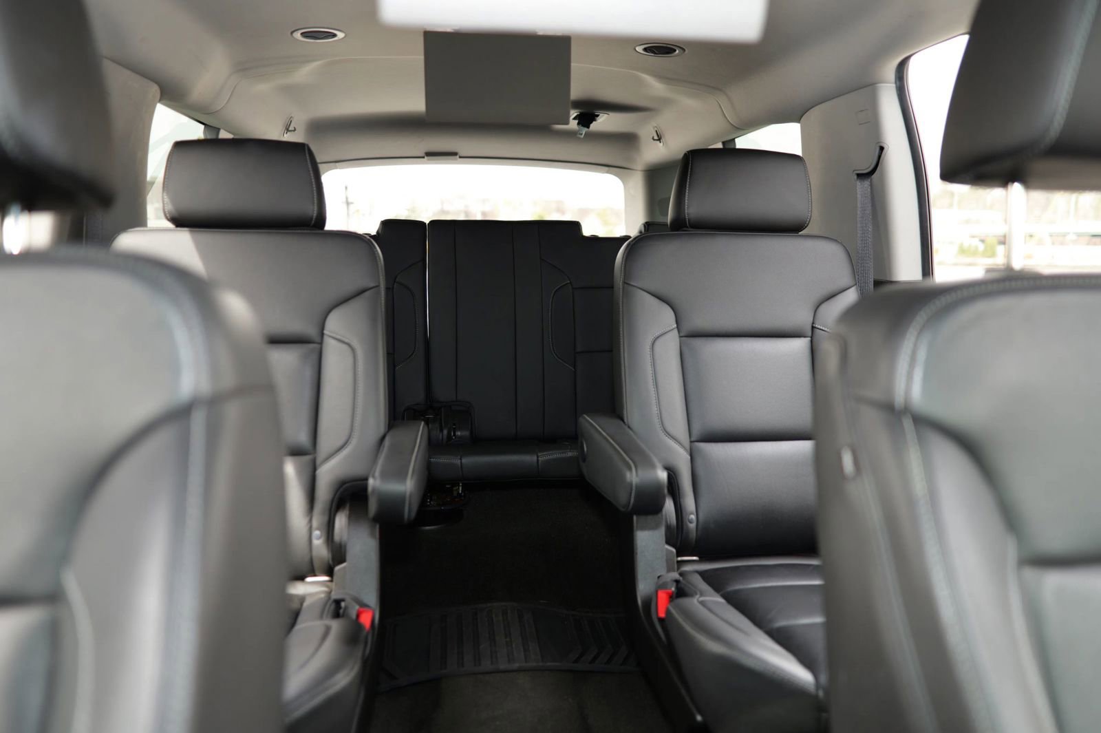 Used 2018 Chevrolet Suburban Premier image 26