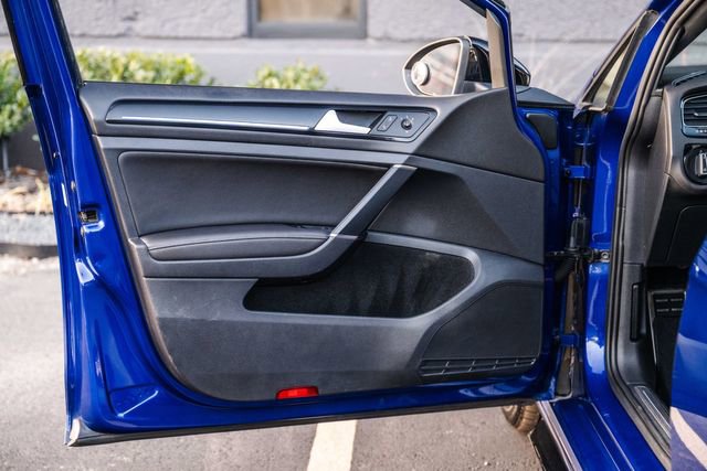 Used 2015 Volkswagen Golf R 4-Door image 64