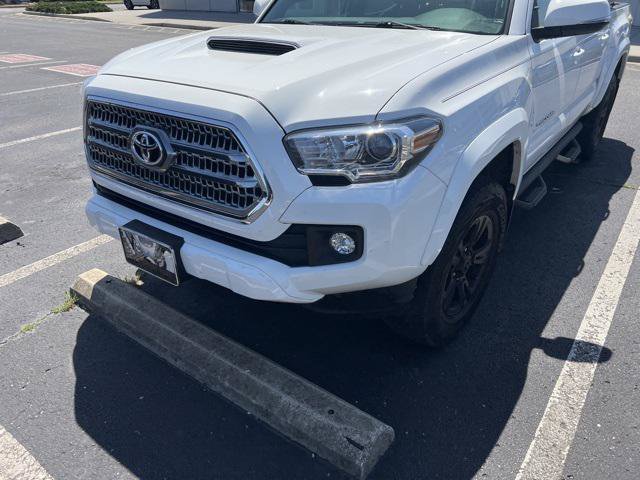 Certified 2016 Toyota Tacoma TRD Sport w/ Towing Package AWD/4WD image 1