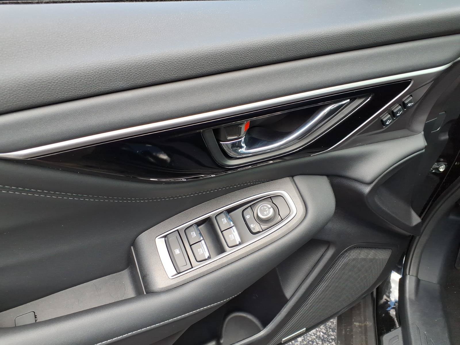 New 2025 Subaru Outback Limited AWD/4WD image 12