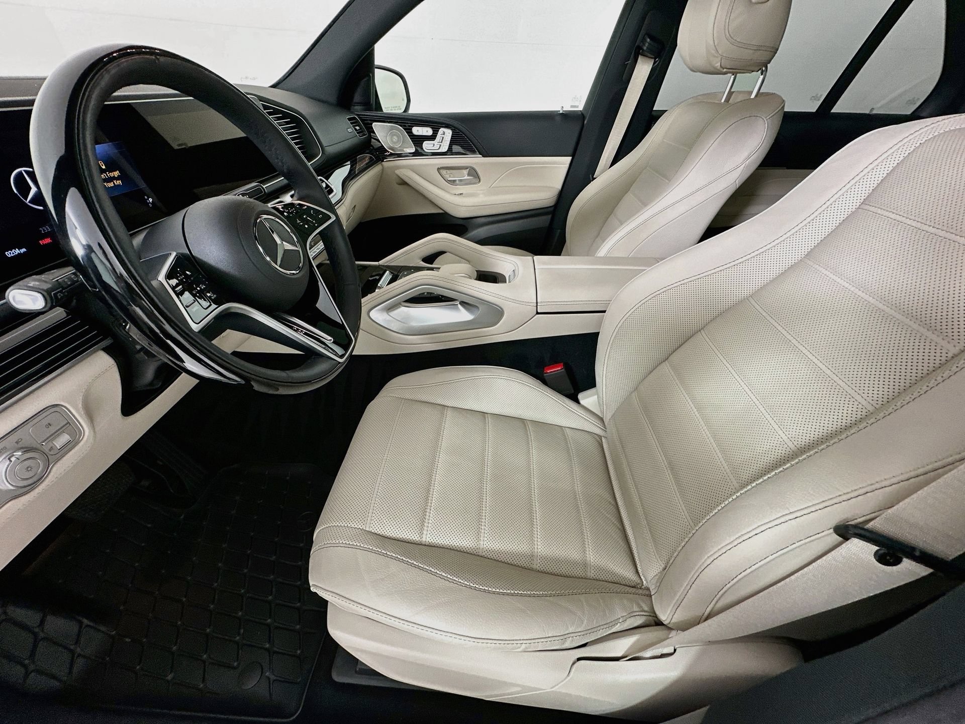 Used 2024 Mercedes-Benz GLE 450e 4MATIC image 23