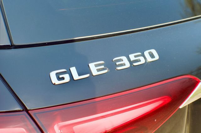 Used 2025 Mercedes-Benz GLE 350 4MATIC w/ 3rd Row Seat Package image 17