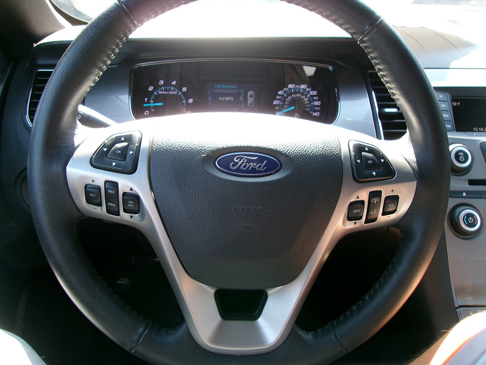 Used 2017 Ford Taurus SEL FWD image 12