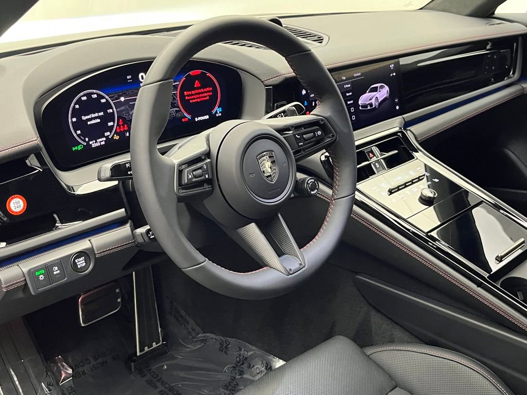 Certified 2025 Porsche Panamera Turbo image 4