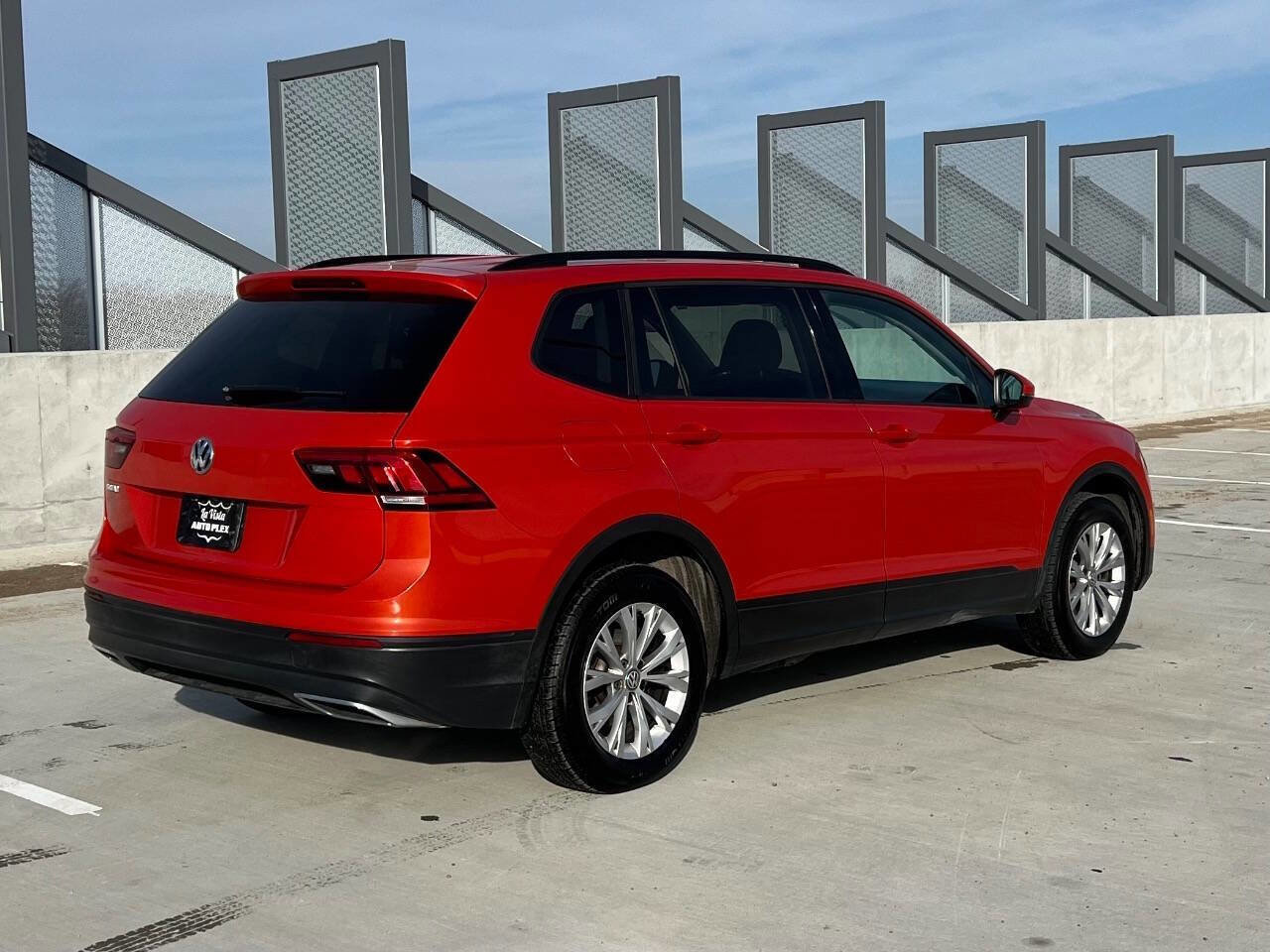 Used 2019 Volkswagen Tiguan S w/ 3rd Row Seat Package image 6