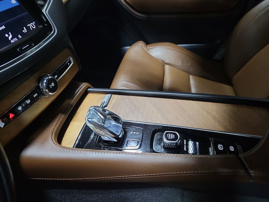 Used 2020 Volvo XC90 T8 Inscription image 20