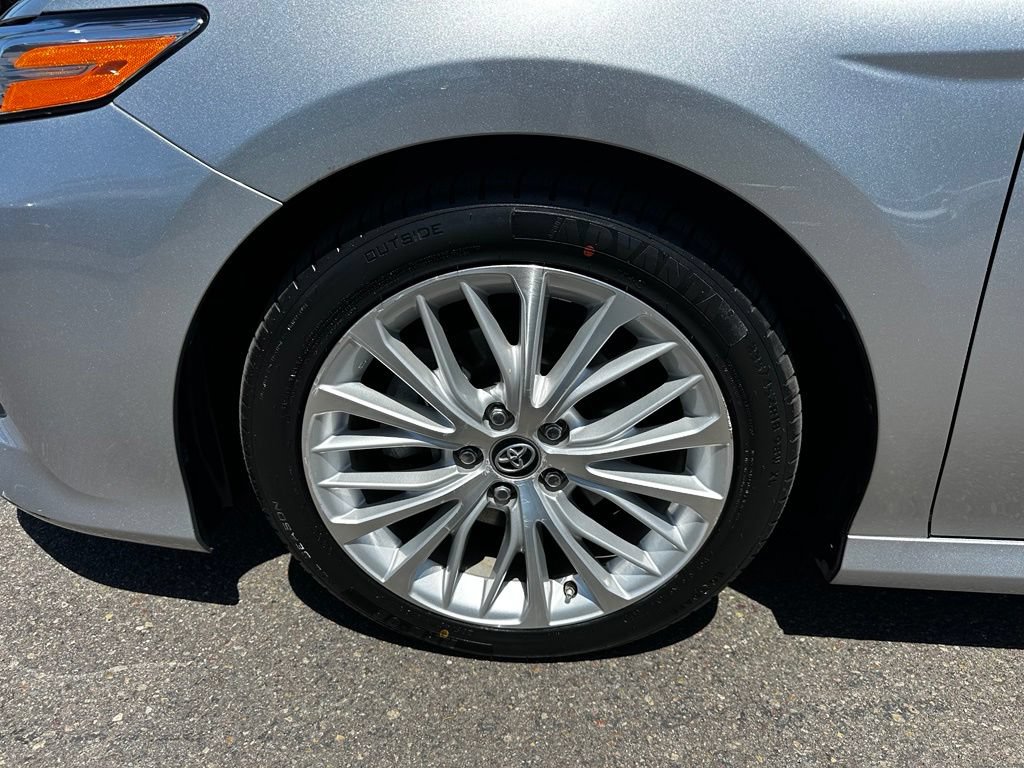 Used 2019 Toyota Camry XLE w/ Driver Assist Package FWD image 11