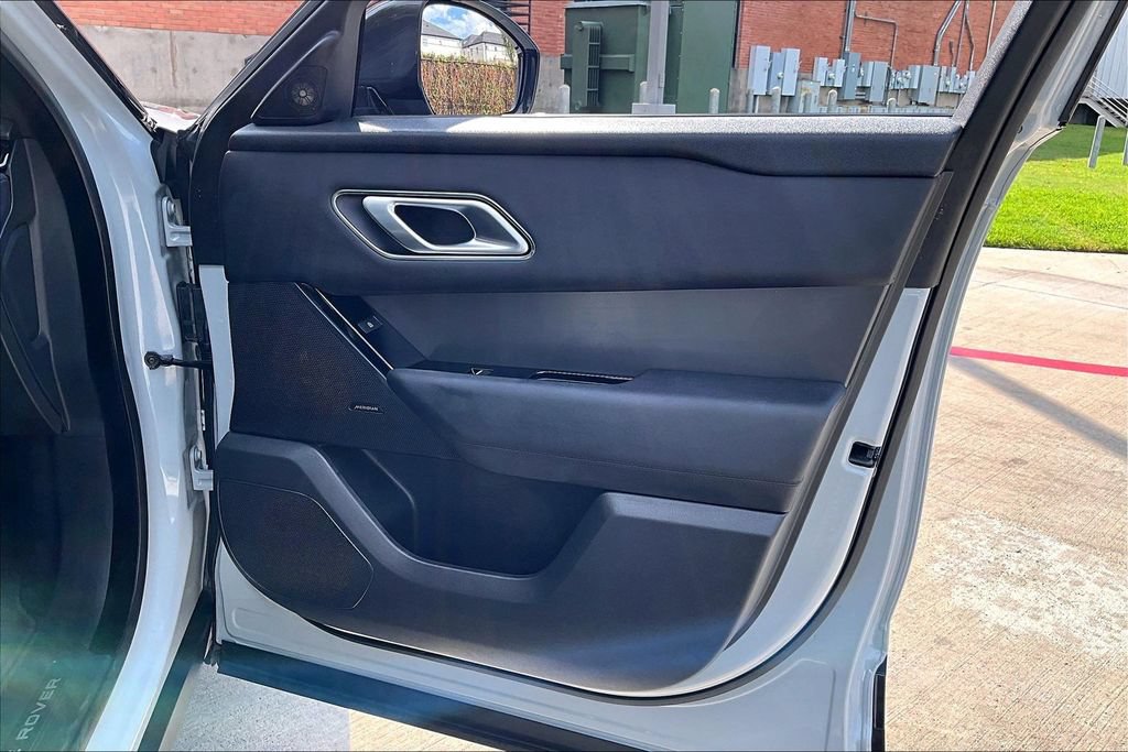 Used 2025 Land Rover Range Rover Velar Dynamic SE AWD/4WD image 25
