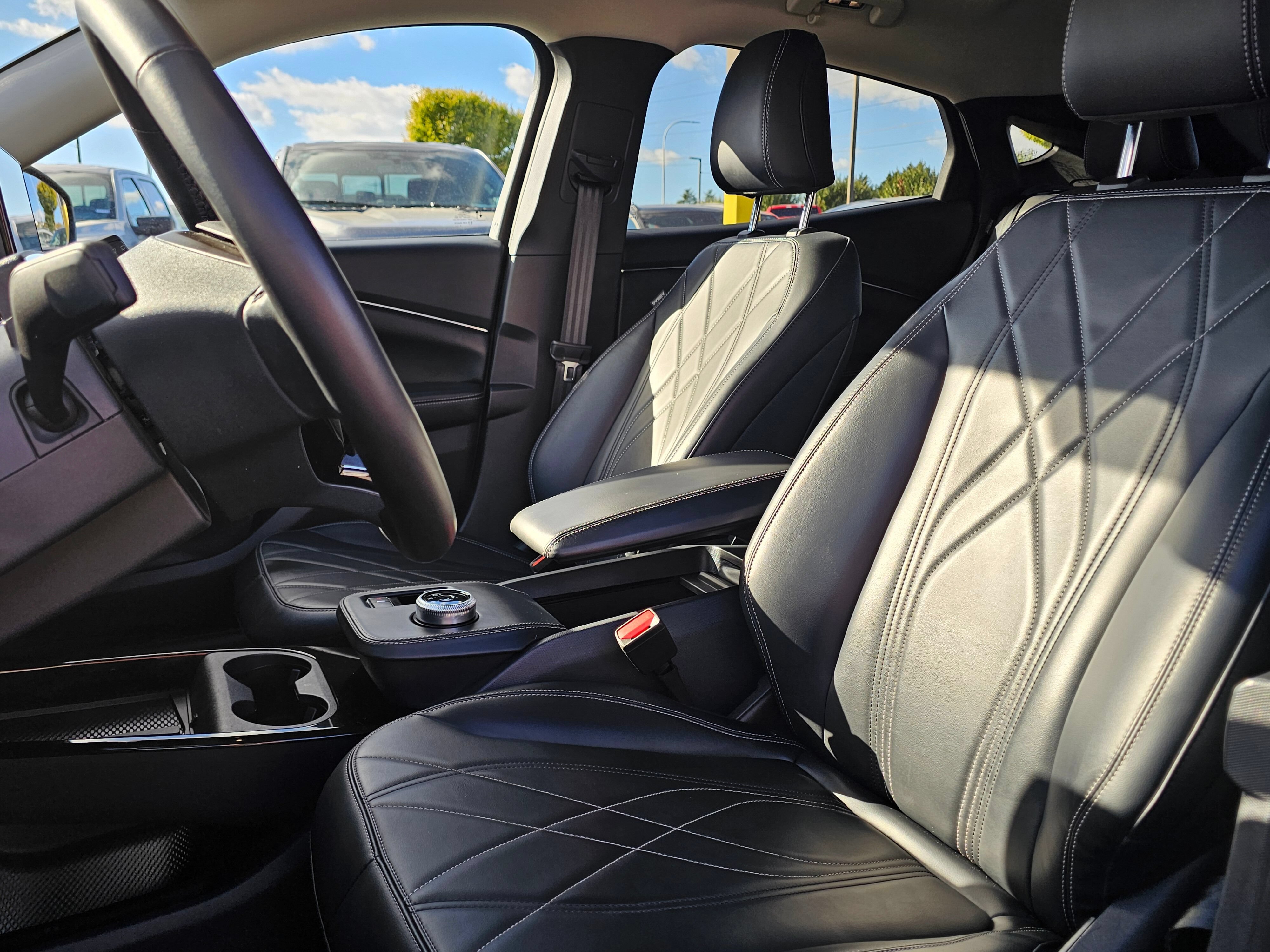 Certified 2024 Ford Mustang Mach-E Select AWD/4WD image 18