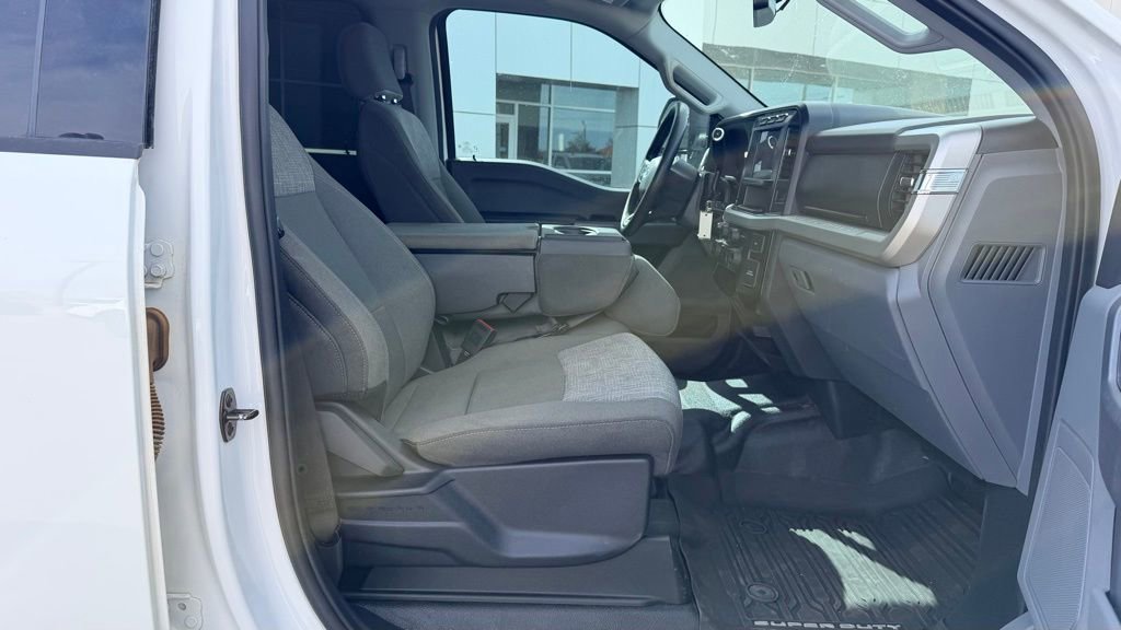 Used 2023 Ford F250 XLT w/ FX4 Off-Road Package image 16