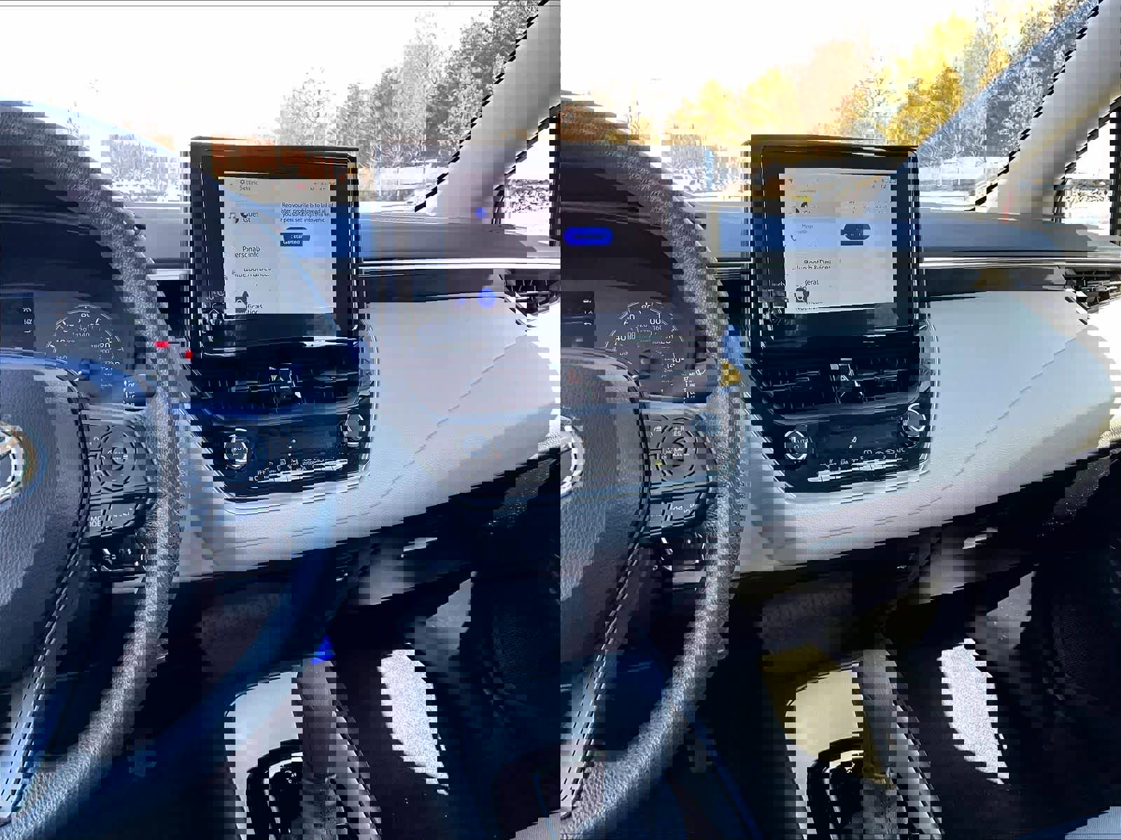 Used 2023 Toyota Corolla LE image 18