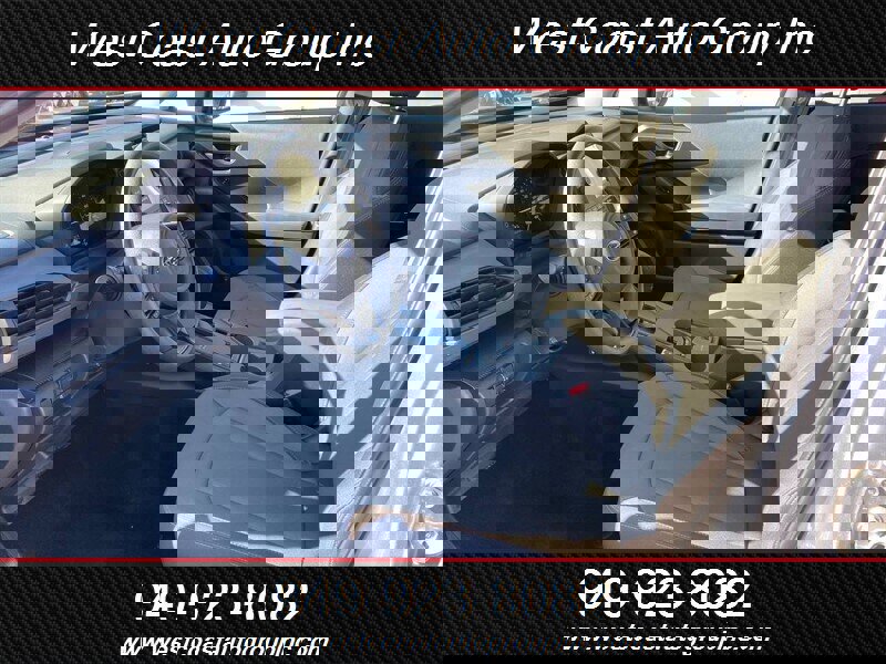 Used 2025 Subaru Crosstrek 2.0i image 7