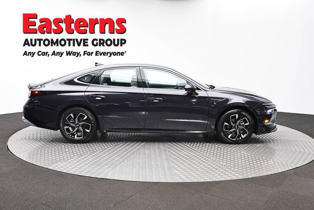 Used 2025 Hyundai Sonata SEL FWD image 4