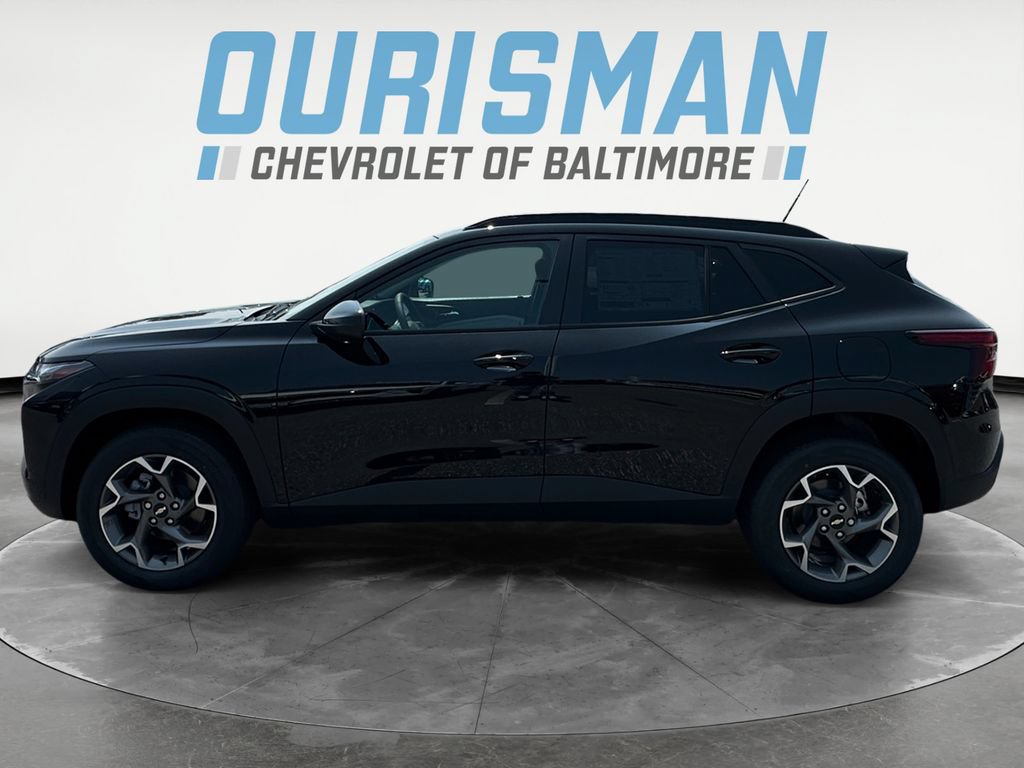 New 2026 Chevrolet Trax LT w/ LT Convenience Package FWD image 3