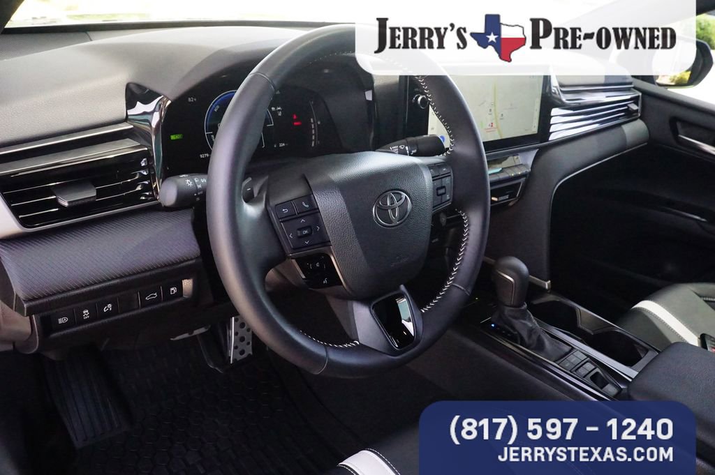 Used 2025 Toyota Camry SE w/ Multimedia Upgrade Package FWD image 21