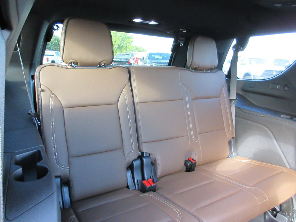 Certified 2025 Chevrolet Tahoe High Country AWD/4WD image 28