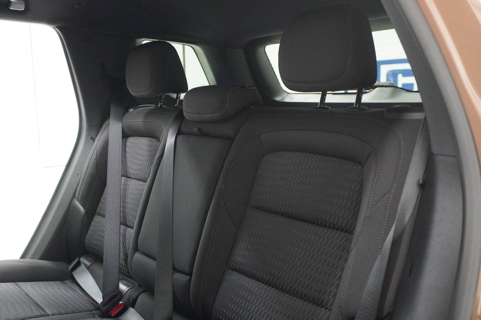 New 2027 Chevrolet Equinox LT w/ Safety and Technology Package FWD image 29