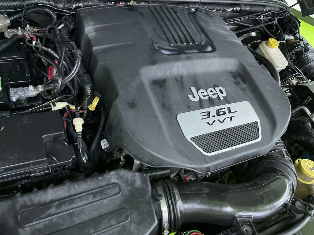 Used 2013 Jeep Wrangler Unlimited Sport AWD/4WD image 27