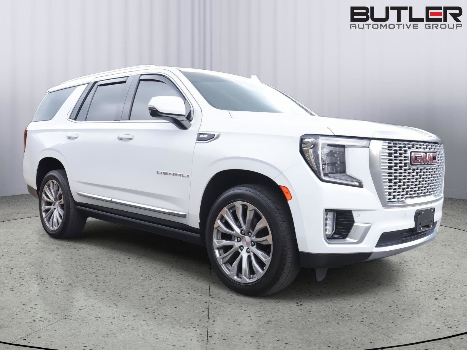 Used 2021 GMC Yukon Denali w/ Denali Premium Package image 9