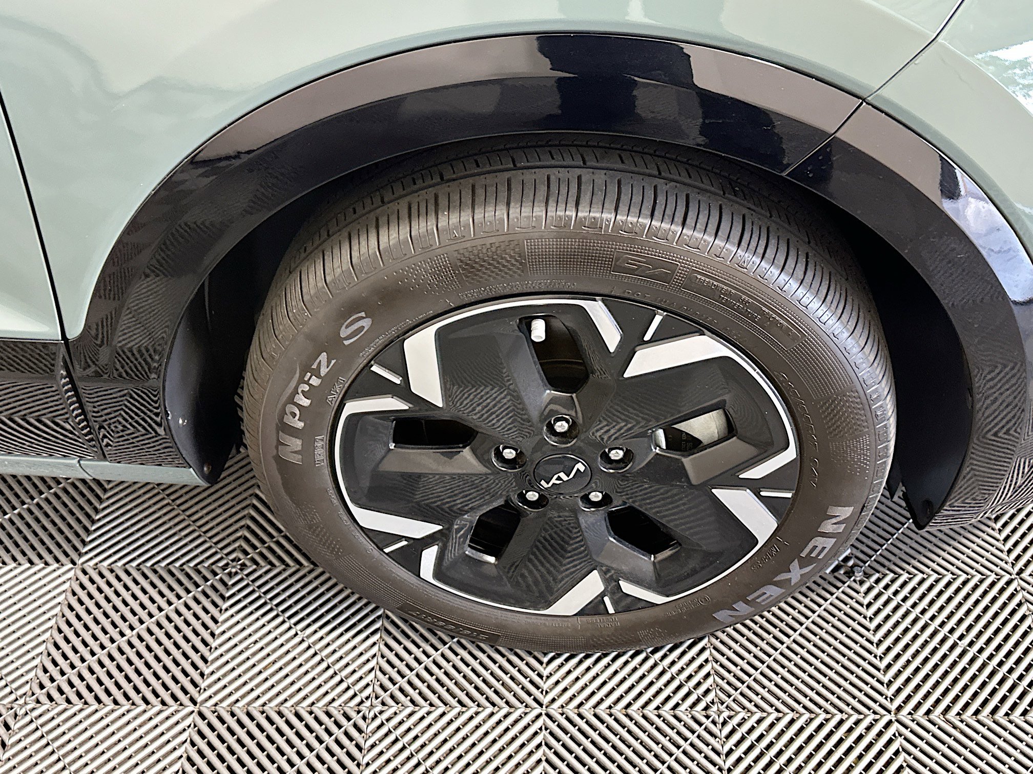 Used 2024 Kia Niro Wave image 11