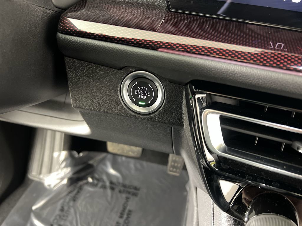 Certified 2024 Chevrolet Traverse RS w/ LPO, Floor Liner Package image 17