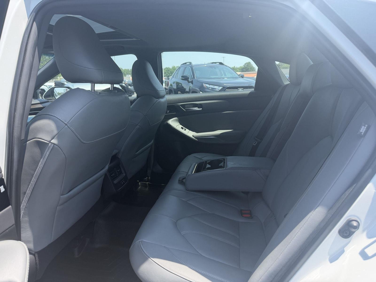 Used 2020 Toyota Avalon XLE w/ Moonroof Package FWD image 14