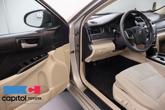 Used 2013 Toyota Camry LE FWD image 8