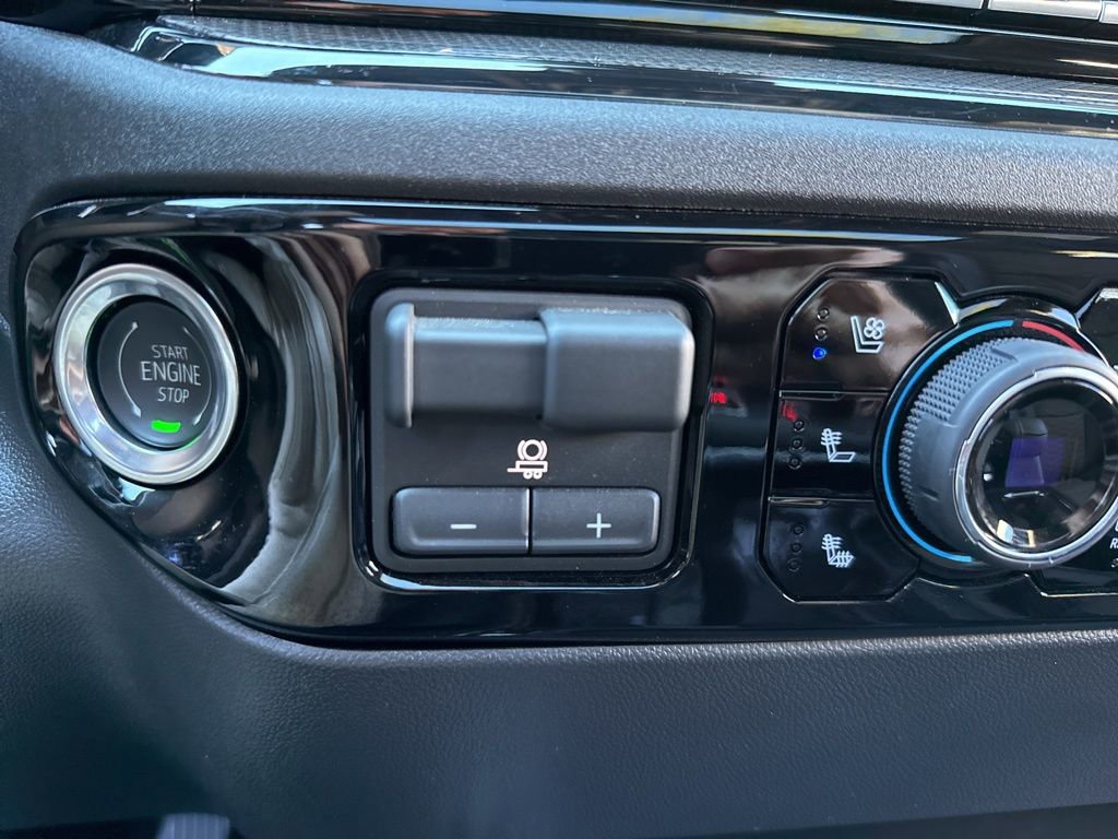 Used 2026 Chevrolet Silverado 1500 ZR2 image 57