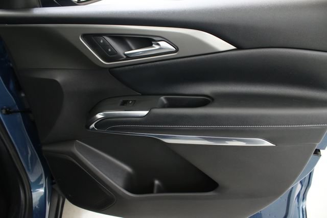 Certified 2026 Chevrolet Traverse LT FWD image 32