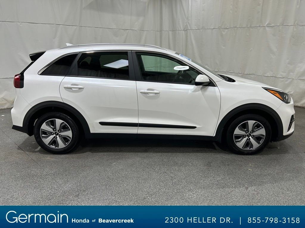 Used 2022 Kia Niro LX image 10