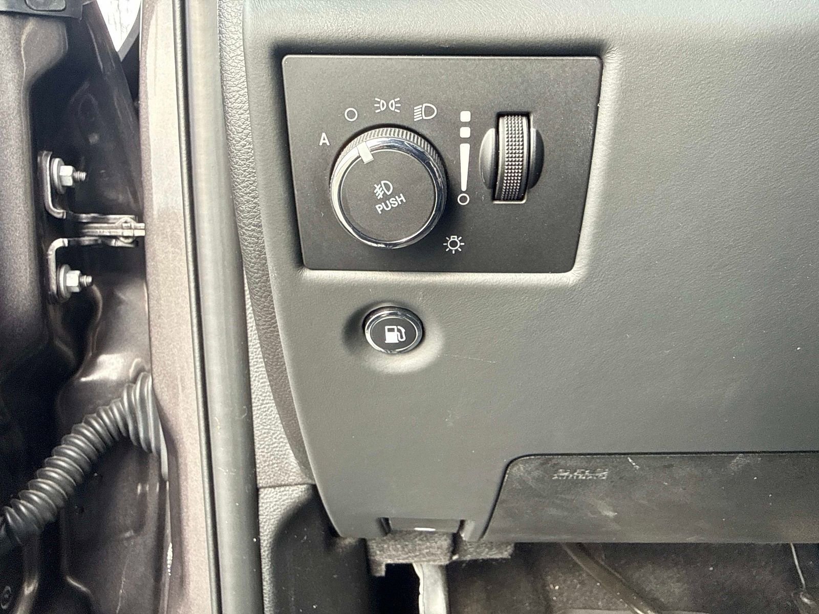 Used 2021 Jeep Grand Cherokee SRT image 34