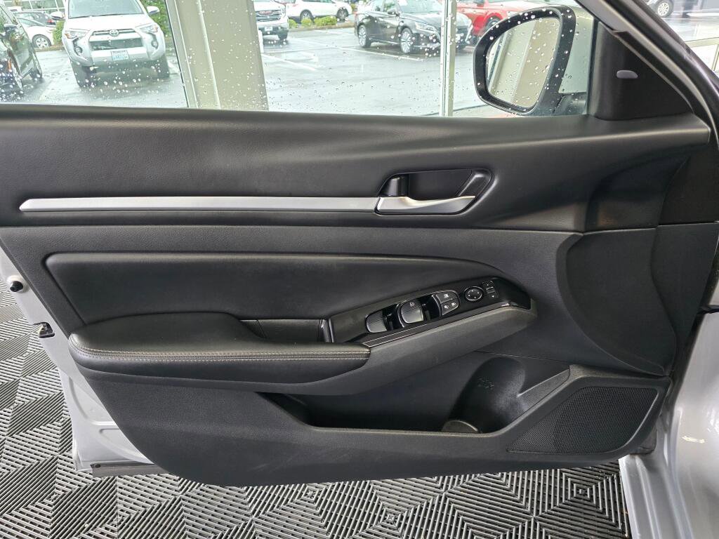 Used 2023 Nissan Altima 2.5 SV FWD image 20