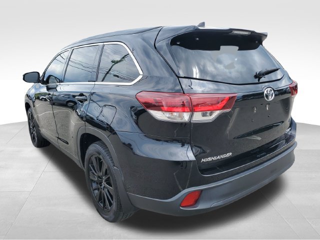 Used 2019 Toyota Highlander SE AWD/4WD image 6